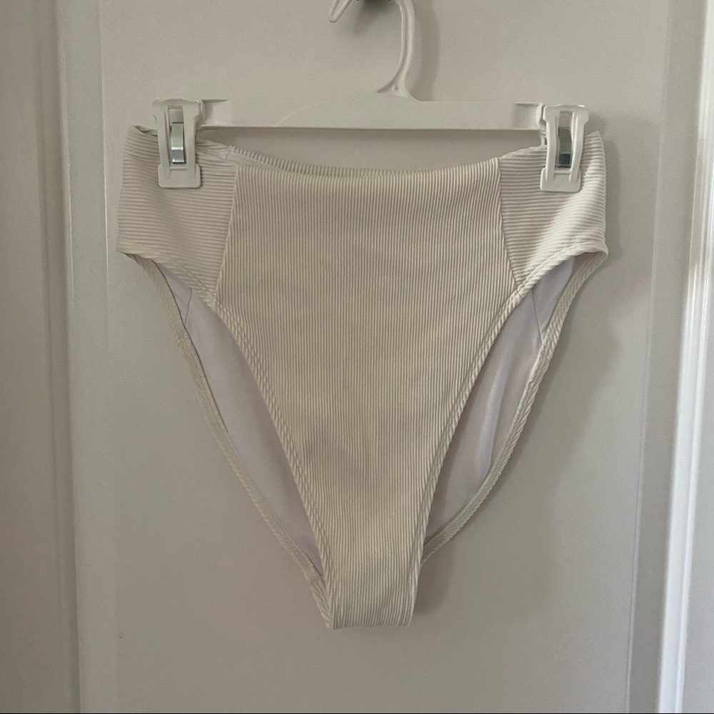 Old navy ribbed two piece swim suit - Picture 10 of 10